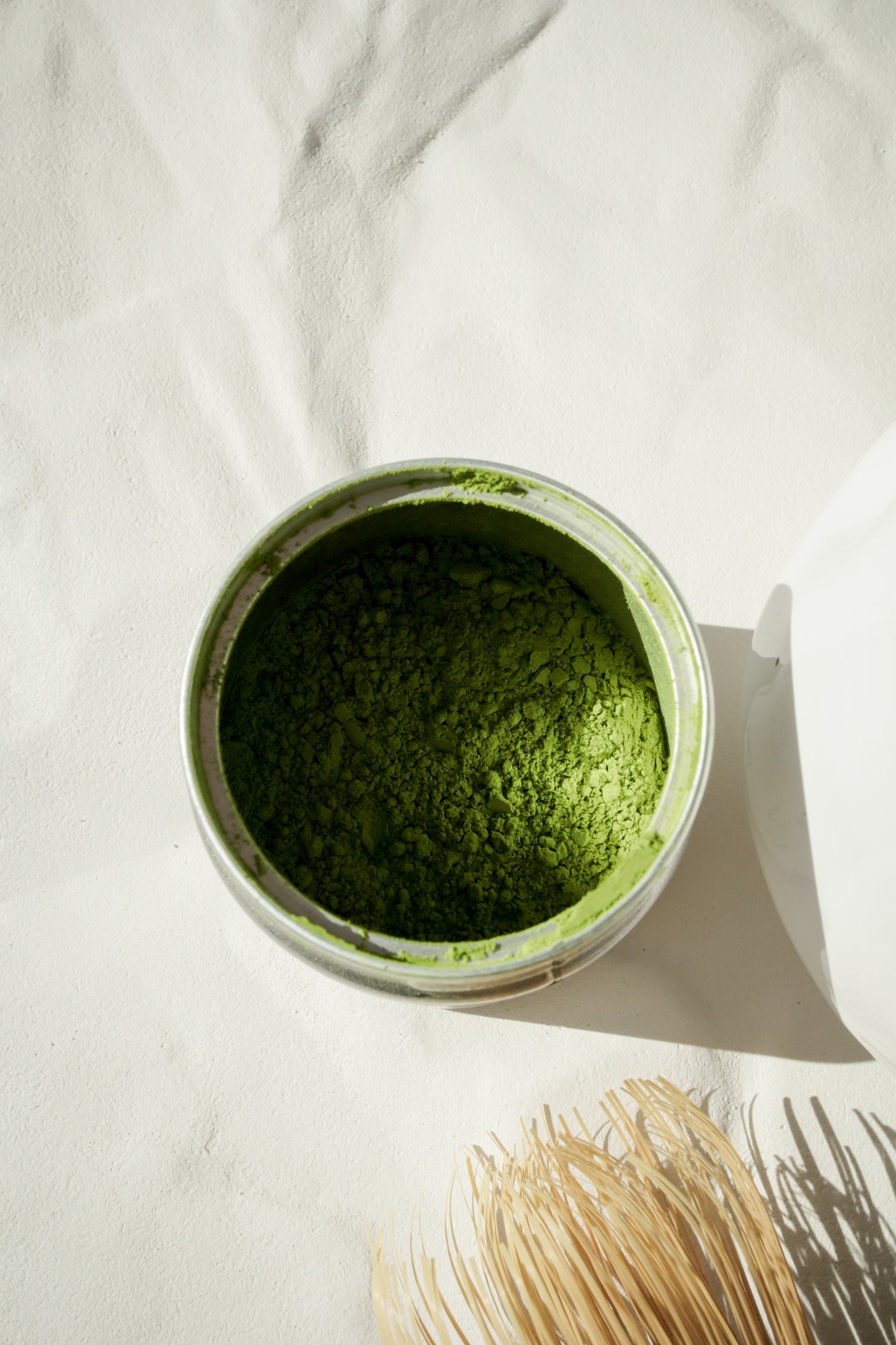Ease Matcha у стакленој тегли