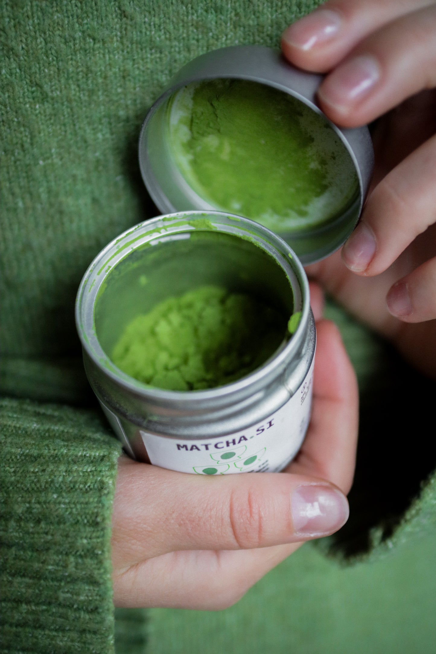 Ease Matcha у стакленој тегли